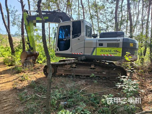 中聯(lián)重科ZE205E-10挖掘機(jī)