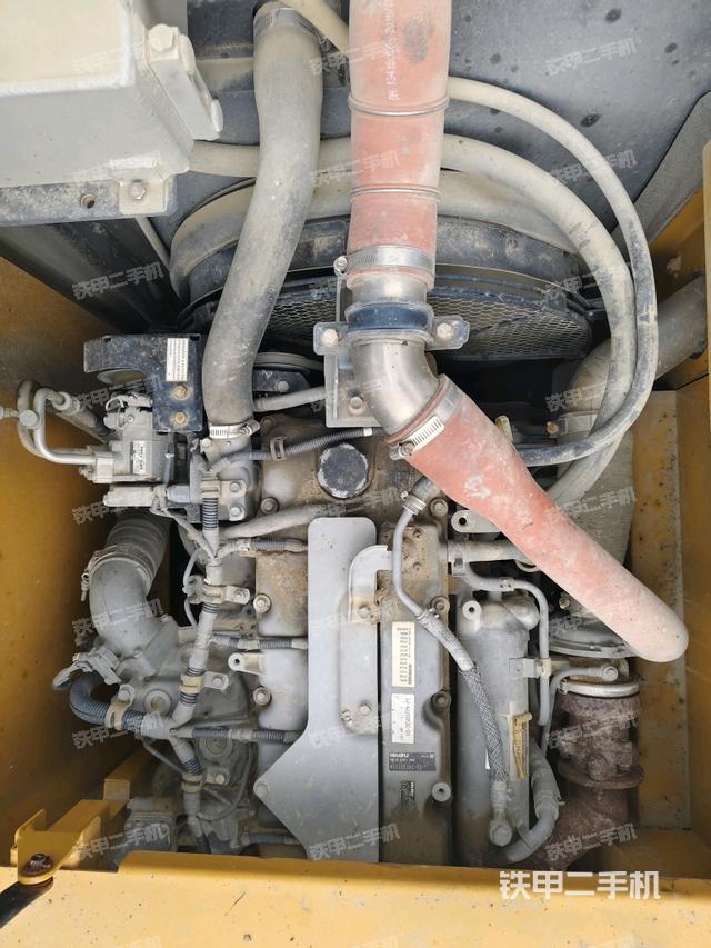 发动机室（上车部件）