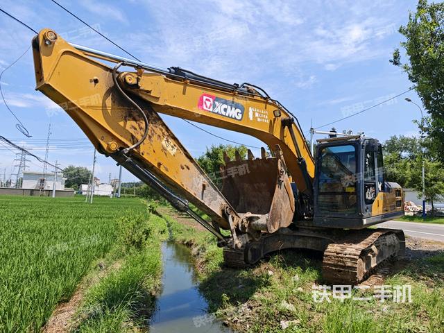 徐工XE215DA挖掘機(jī)