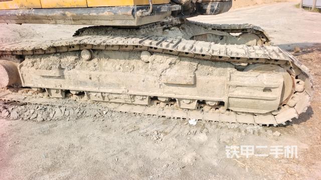 左侧履带整体 (行走机构) 左侧履带整体 (行走机构)