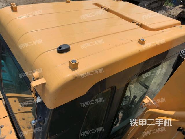 驾驶室顶部(整机外观) 驾驶室顶部(整机外观)