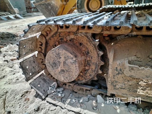 右驱动轮(行走机构) 右驱动轮(行走机构)