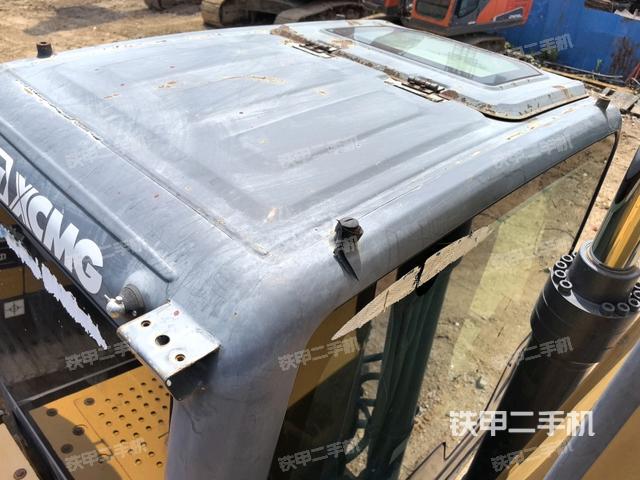 駕駛室頂部(整機(jī)外觀) 駕駛室頂部(整機(jī)外觀)