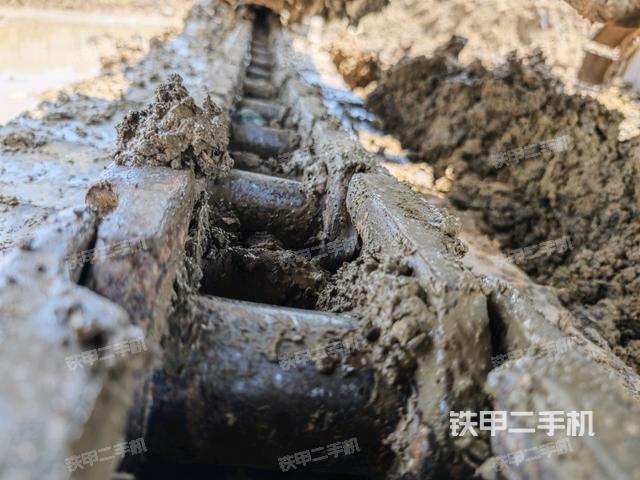 左托鏈輪和鏈筋(行走機構(gòu)) 左托鏈輪和鏈筋(行走機構(gòu))