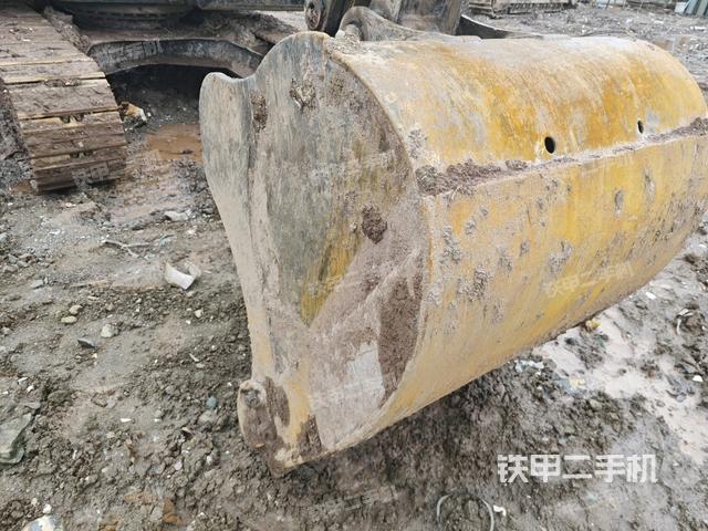 鏟斗45度(工作和回轉(zhuǎn)裝置) 鏟斗45度(工作和回轉(zhuǎn)裝置)