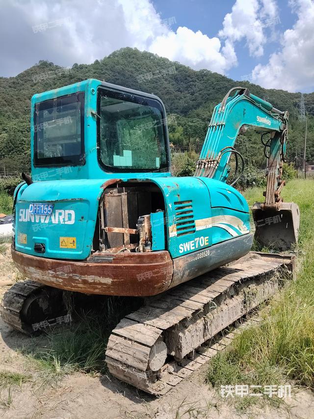 整機右后45°（整機外觀）