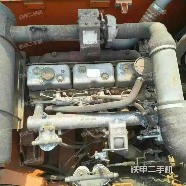 发动机整体俯视(整机外观) 发动机整体俯视(整机外观)