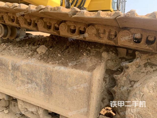 单侧履带整体(整机外观) 单侧履带整体(整机外观)