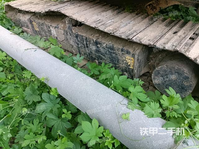 左側(cè)履帶整體?(行走機(jī)構(gòu)) 左側(cè)履帶整體?(行走機(jī)構(gòu))