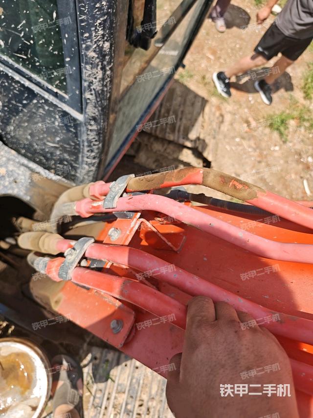 大臂整体 右侧(工作和回转装置) 大臂整体 右侧(工作和回转装置)