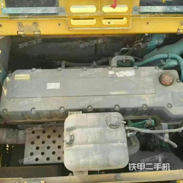 发动机整体俯视(整机外观) 发动机整体俯视(整机外观)