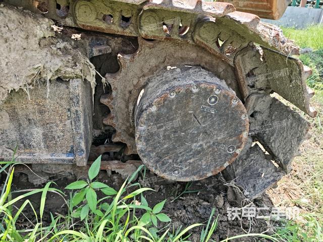 左侧履带整体 (行走机构) 左侧履带整体 (行走机构)