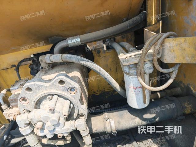 散熱器正面(大件艙室) 散熱器正面(大件艙室)