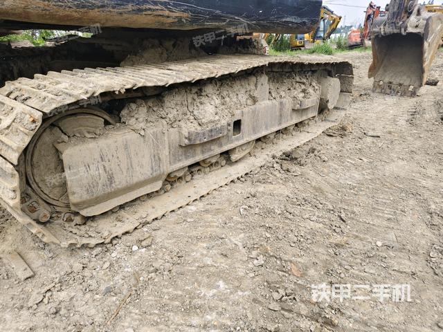 左侧履带整体 （行走机构）