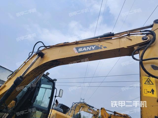 大臂整体 右侧（工作和回转装置）