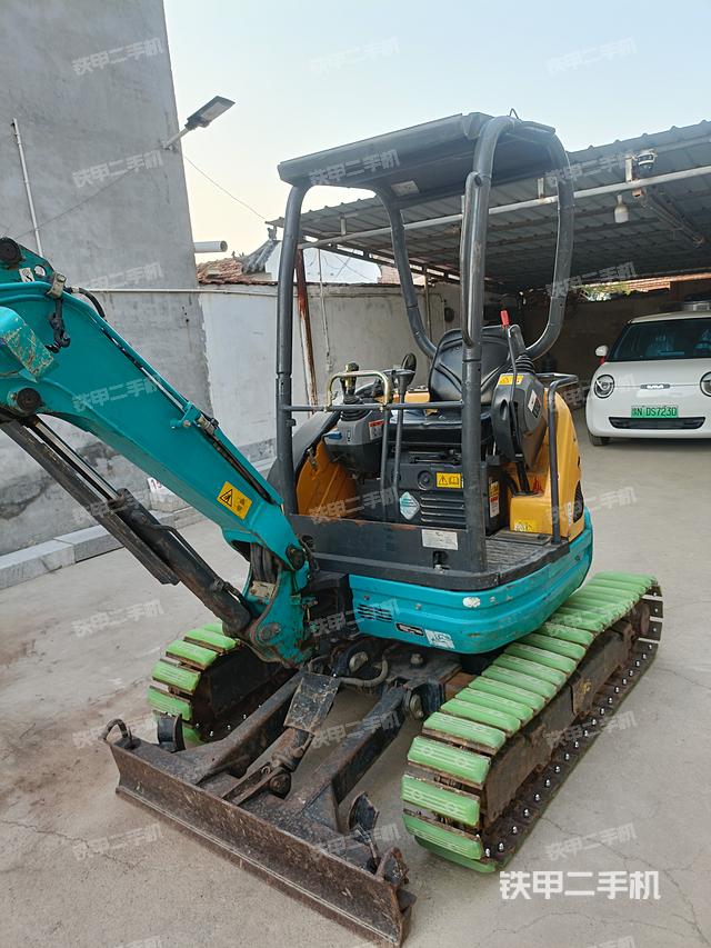 驾驶室整体（整机外观）