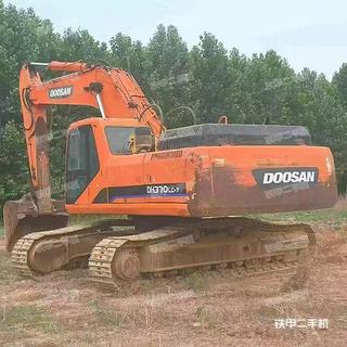 斗山DH370LC-7挖掘机实拍图片