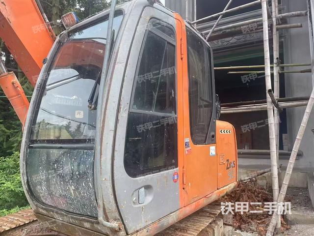 日立ZX70-6挖掘機