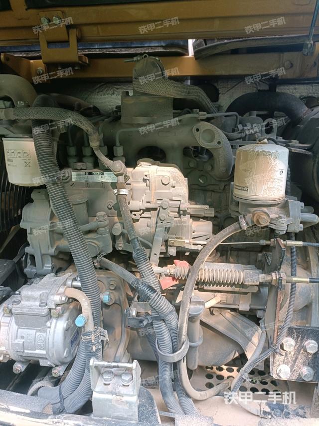 發(fā)動(dòng)機(jī)室(上車部件) 發(fā)動(dòng)機(jī)室(上車部件)