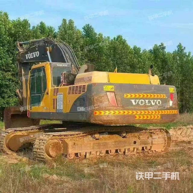 驾驶室整体(整机外观) 驾驶室整体(整机外观)