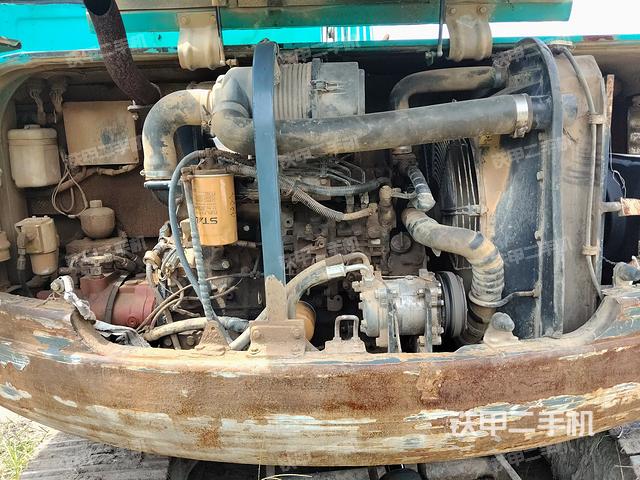 回轉(zhuǎn)馬達和主控閥（整機外觀）