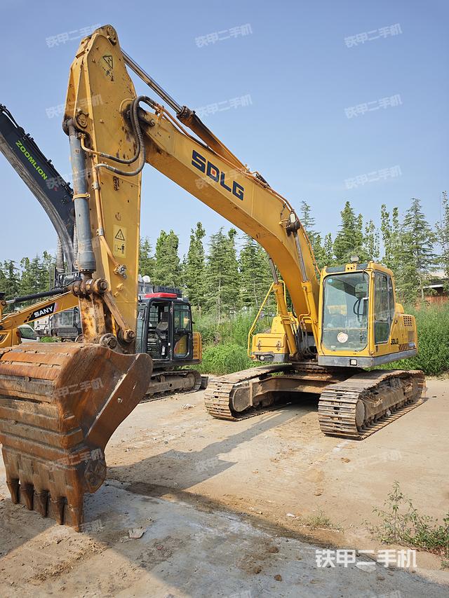 山東臨工LG6210挖掘機(jī)