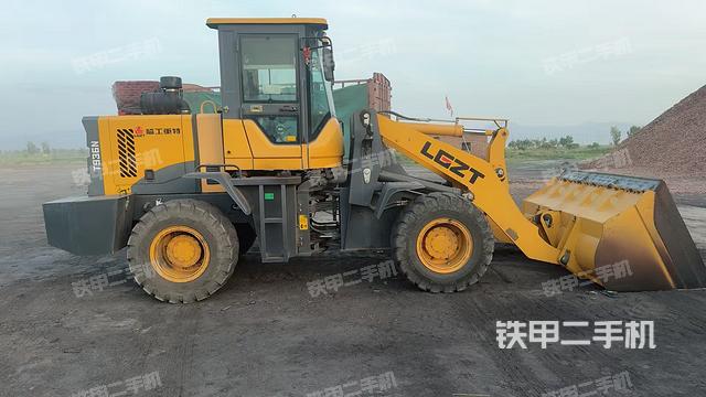 整機(jī)右后45°(整機(jī)外觀及大件) 整機(jī)右后45°(整機(jī)外觀及大件)