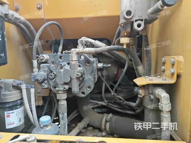 液压泵斜45 右(大件舱室) 液压泵斜45 右(大件舱室)