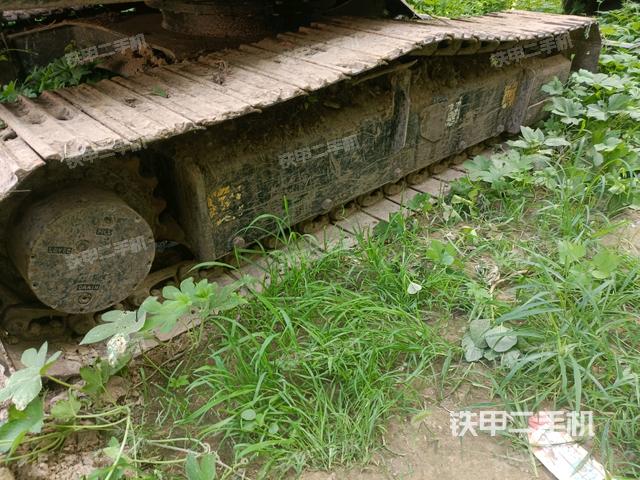 右側(cè)履帶整體?(行走機(jī)構(gòu)) 右側(cè)履帶整體?(行走機(jī)構(gòu))