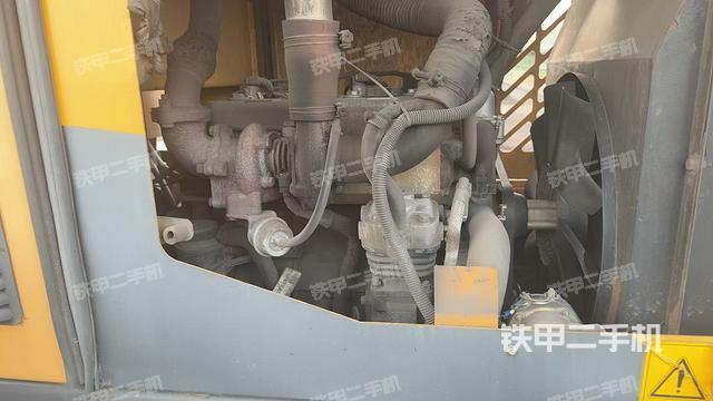 發(fā)動機(jī)右側(cè)(整機(jī)外觀及大件) 發(fā)動機(jī)右側(cè)(整機(jī)外觀及大件)