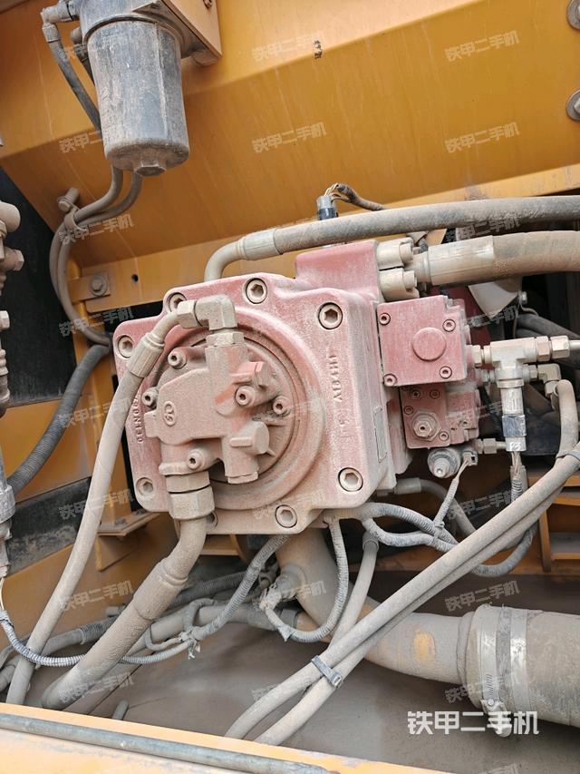 散熱器正面(大件艙室) 散熱器正面(大件艙室)