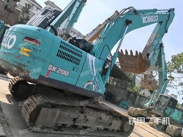 整機(jī)右后45°(整機(jī)外觀) 整機(jī)右后45°(整機(jī)外觀)
