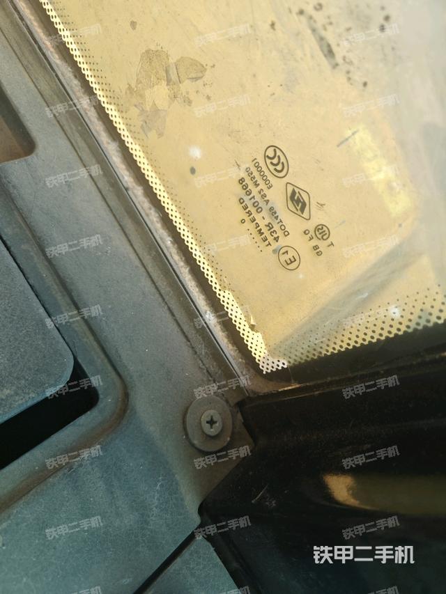 后窗玻璃角標(biāo)(駕駛室部分) 后窗玻璃角標(biāo)(駕駛室部分)