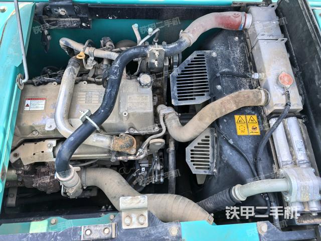 發(fā)動機整體俯視(整機外觀) 發(fā)動機整體俯視(整機外觀)