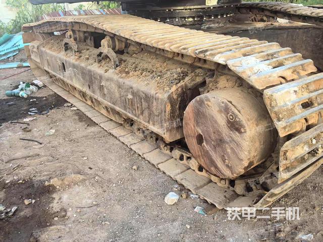 左側(cè)履帶整體?(行走機(jī)構(gòu)) 左側(cè)履帶整體?(行走機(jī)構(gòu))