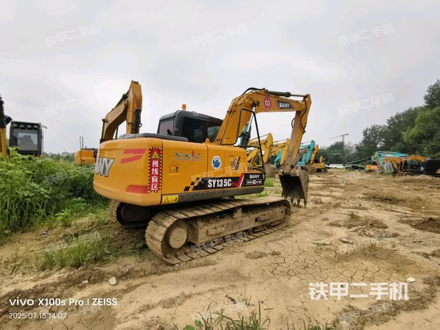整機(jī)右后45°(整機(jī)外觀) 整機(jī)右后45°(整機(jī)外觀)
