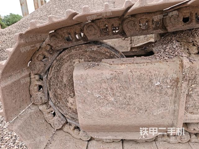 左側(cè)行走馬達蓋板(行走機構(gòu)) 左側(cè)行走馬達蓋板(行走機構(gòu))