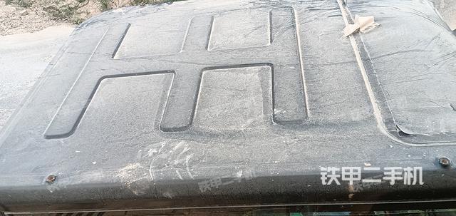 驾驶室顶部（整机外观）