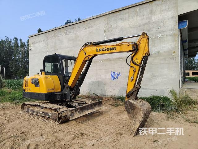 整機(jī)右后45°(整機(jī)外觀) 整機(jī)右后45°(整機(jī)外觀)