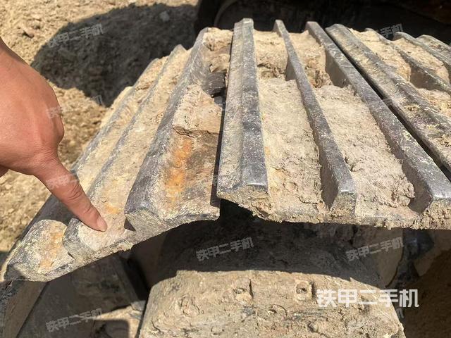 單側(cè)履帶整體（整機(jī)外觀）