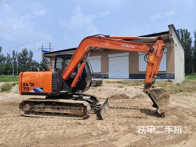 整機右后45°(整機外觀) 整機右后45°(整機外觀)