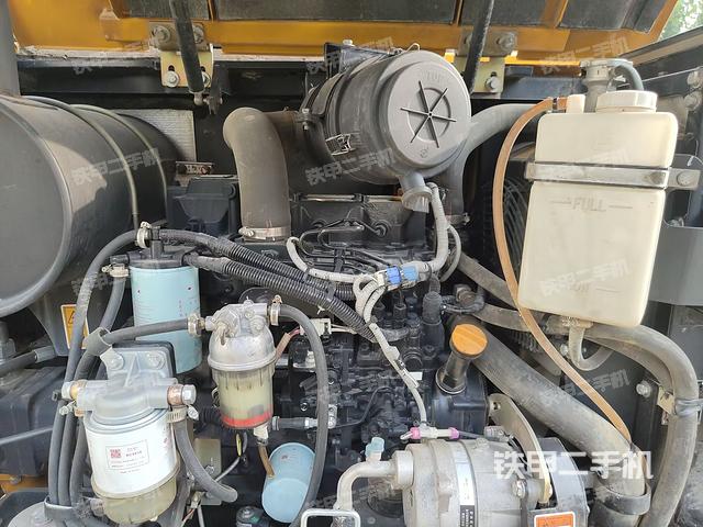 發(fā)動機(jī)整體俯視(整機(jī)外觀) 發(fā)動機(jī)整體俯視(整機(jī)外觀)