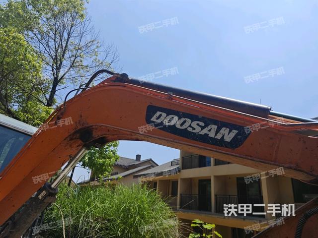 大臂整體?右側(工作和回轉裝置) 大臂整體?右側(工作和回轉裝置)