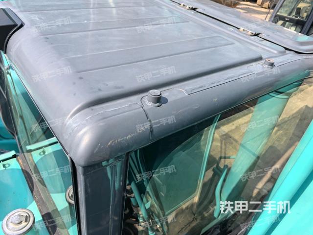 駕駛室頂部(整機外觀) 駕駛室頂部(整機外觀)