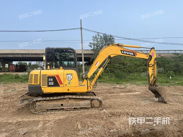 整機(jī)右后45°(整機(jī)外觀) 整機(jī)右后45°(整機(jī)外觀)