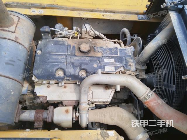 氣門室蓋螺絲特寫(上車部件) 氣門室蓋螺絲特寫(上車部件)