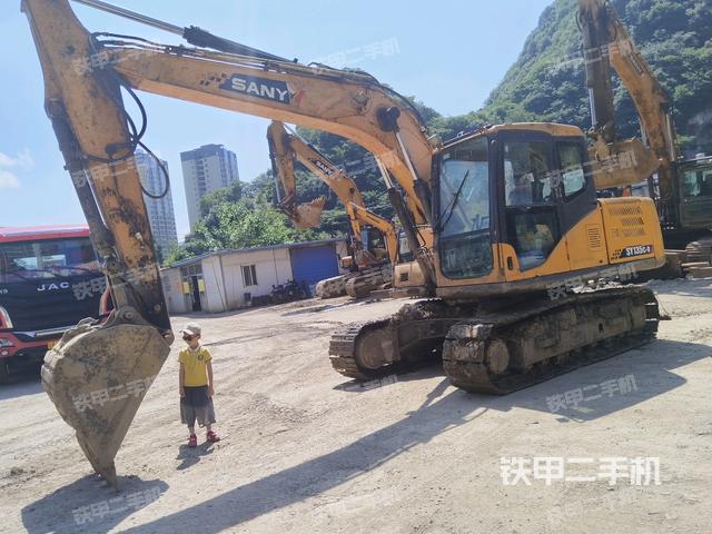 三一重工SY135C挖掘機(jī)