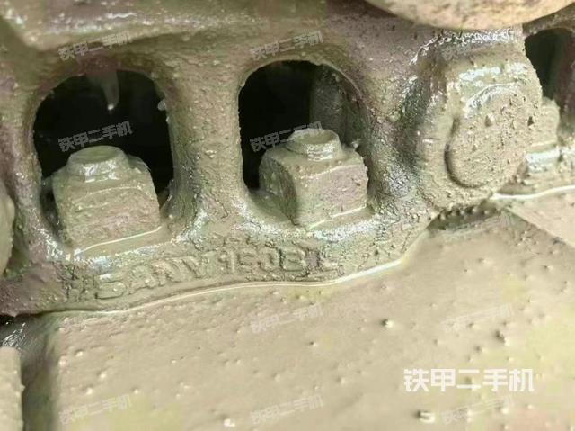 右側行走馬達蓋板(行走機構) 右側行走馬達蓋板(行走機構)