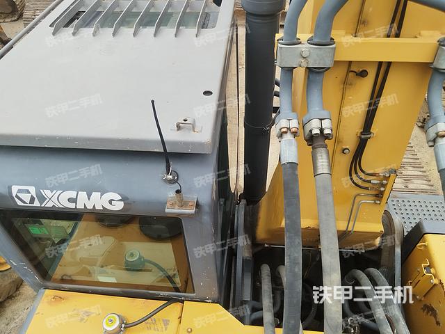 驾驶室顶部（整机外观）