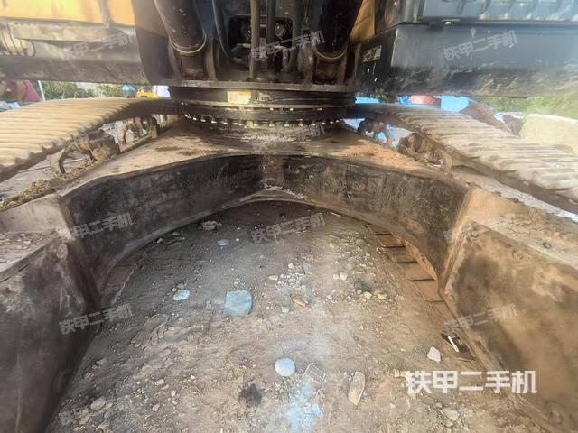 大臂油缸整體?豎拍(工作和回轉(zhuǎn)裝置) 大臂油缸整體?豎拍(工作和回轉(zhuǎn)裝置)